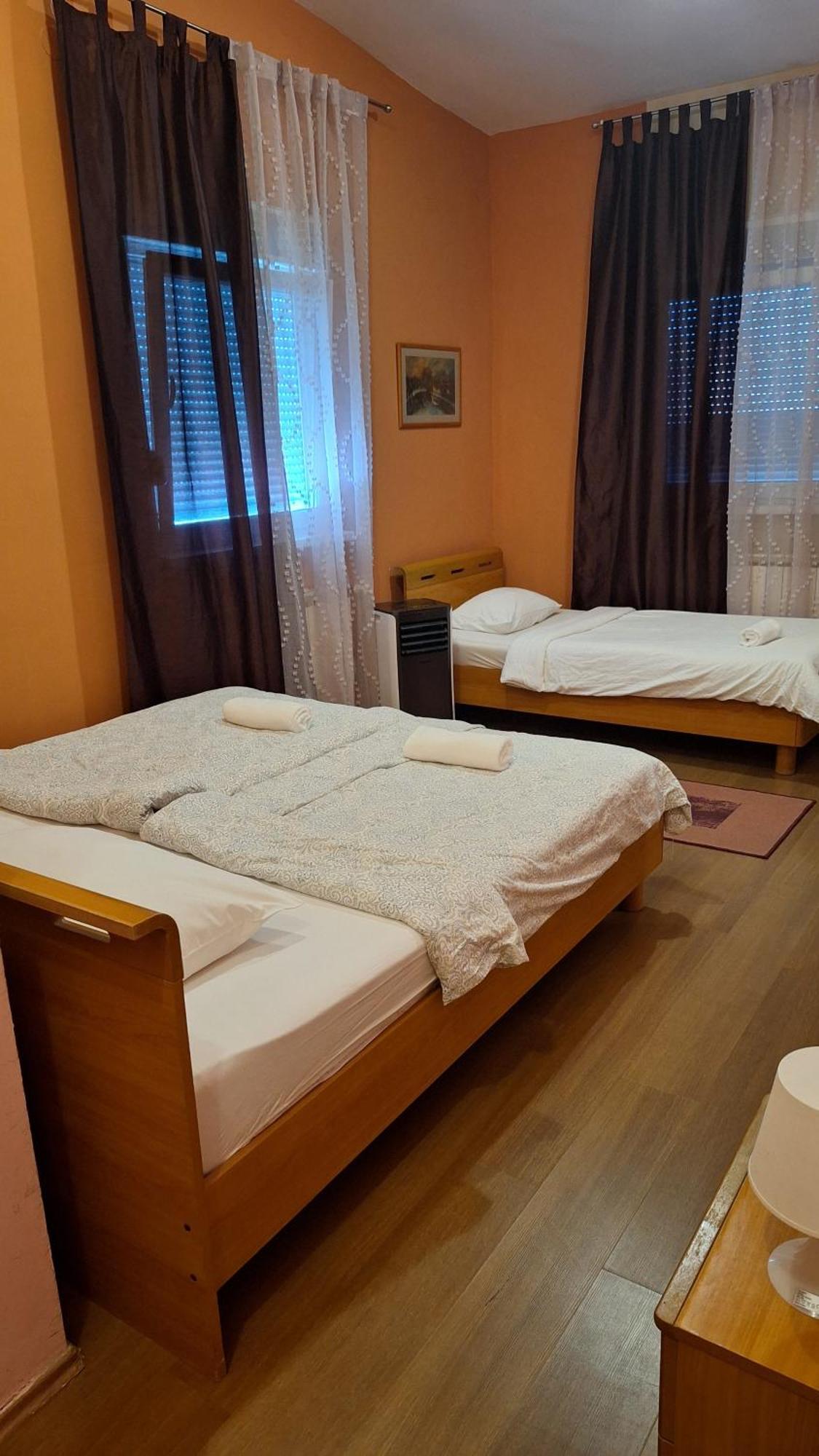 Guest House Sv. Nikola Dugo Selo Buitenkant foto