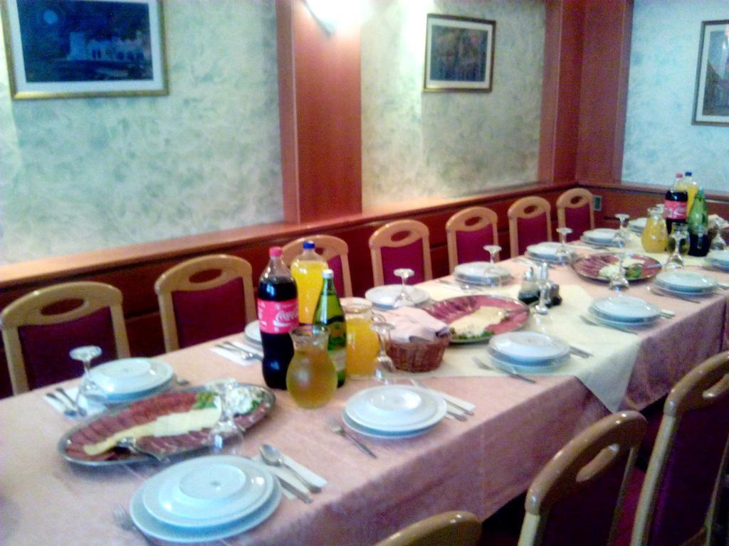 Guest House Sv. Nikola Dugo Selo Buitenkant foto