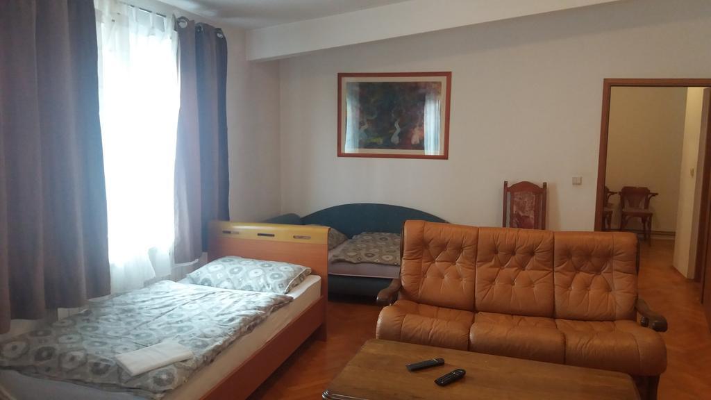 Guest House Sv. Nikola Dugo Selo Buitenkant foto